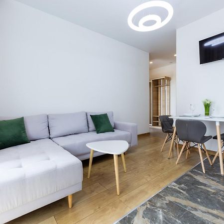 Apartmán Nyvky-Park Lux Kyjev Exteriér fotografie